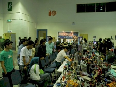 Crowd at TransMY booth 
